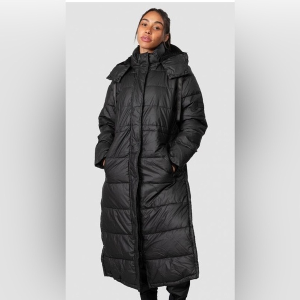 Hunter Women's Black Intrepid Long Puffer hooded coat Size Medium new